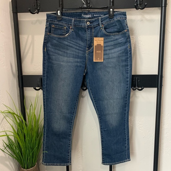 Signature by Levi Strauss Denim - Signature by Levi, modern cropped denim, size 14